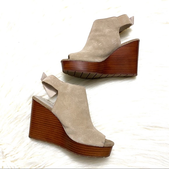 kenneth cole wedge pumps